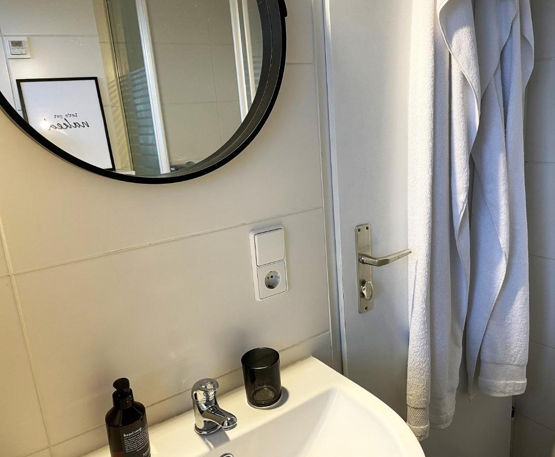 Studio Apartment Mit Parkplatz Oberesslingen Exterior foto